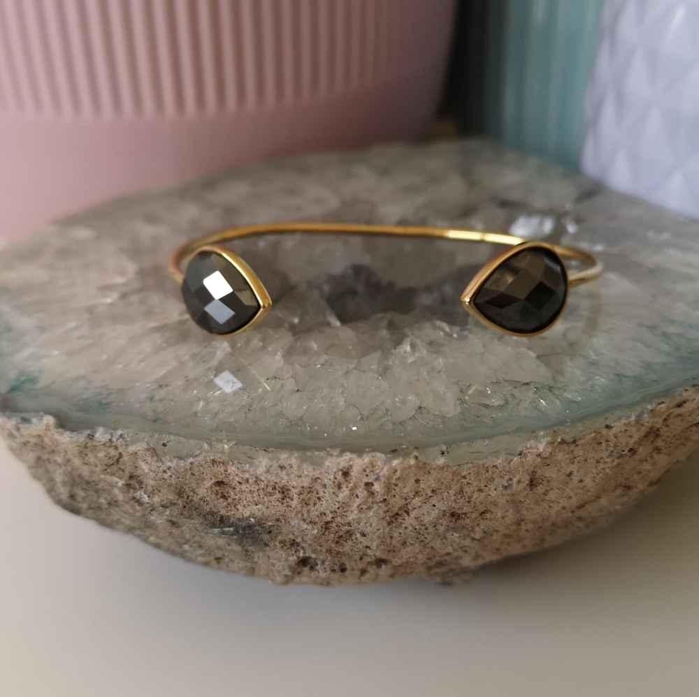 MELANIE AULD | black onyx teardrop cuff